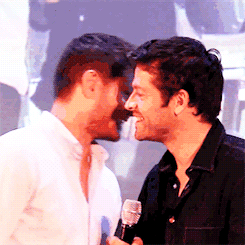 theriddlestory:  THE AMOUNT OF SEXUAL TENSION FROM JENSEN AND MISHA WANTING TO KISS