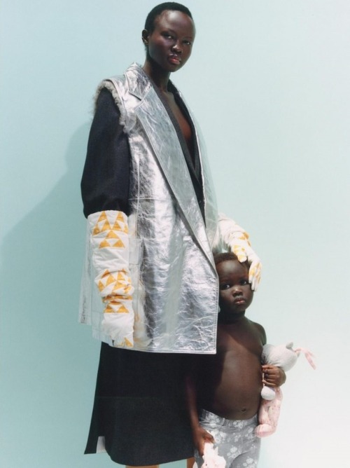 rafswerk: “Sororité absolue” Angok Mayen and Anyieth by Laura Jane Coulson for Re