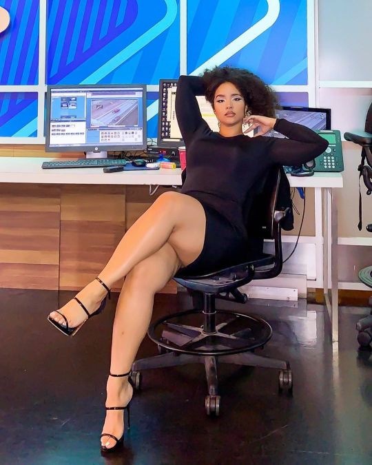 lando-smoove:Demetria Obilor!!