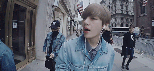 bloombwi:wandering the streets of new york