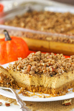 sweetoothgirl:   PECAN STREUSEL PUMPKIN CHEESECAKE  