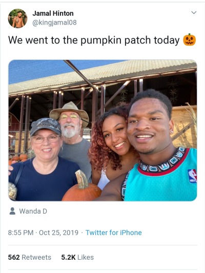 wasnt-expecting-that:alastors-bambi:peppervl:libertarirynn-deactivated202006:Wholesome.They went to the pumpkin patch this year too.THEY STILL DO THIS2019 from Twitter! 4 year tradition going strong! 