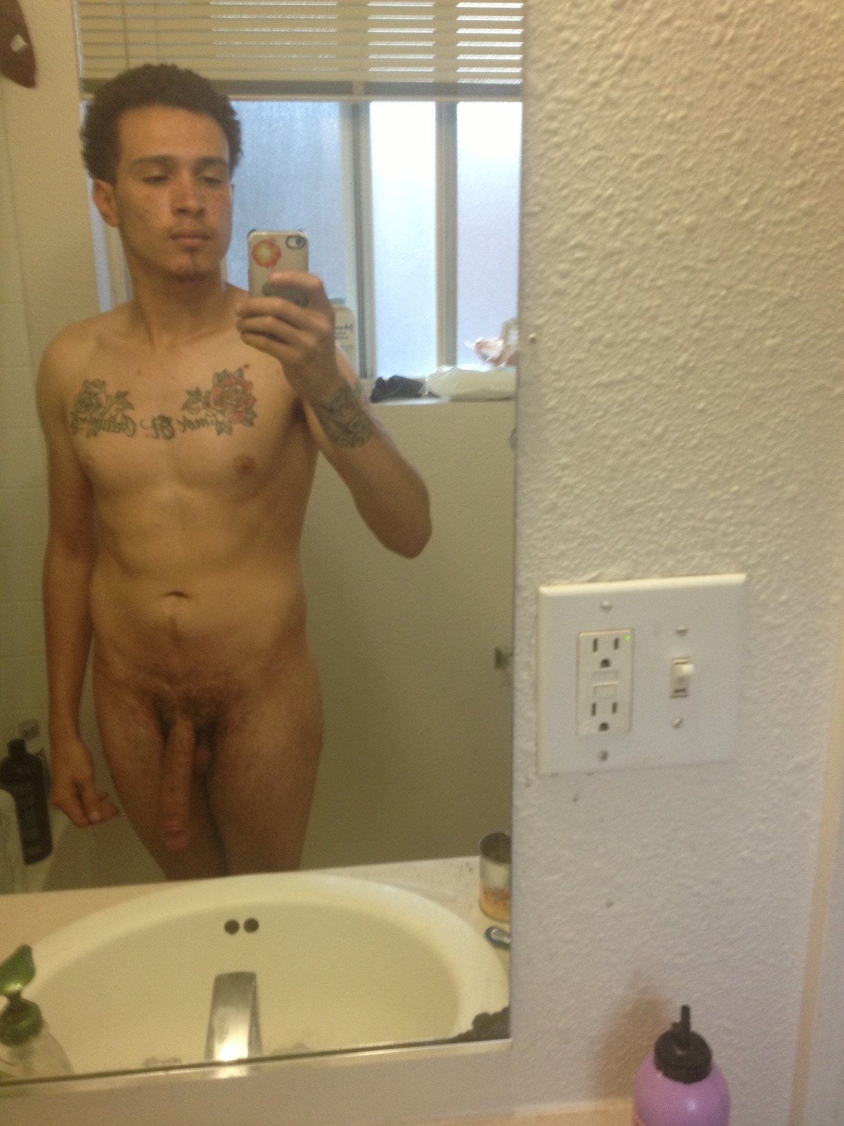 guyswithcellphones:  Army man, Victor 21yo from Colorado Springs, CO. showing off