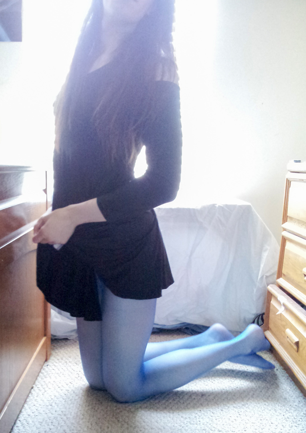 sarisstg:  I don’t think its any secret I’m a fan of pantyhose. Turns out so