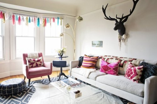 tinyhousesmallspace:  500 Square Foot Studio - Love the cubby bed space! 