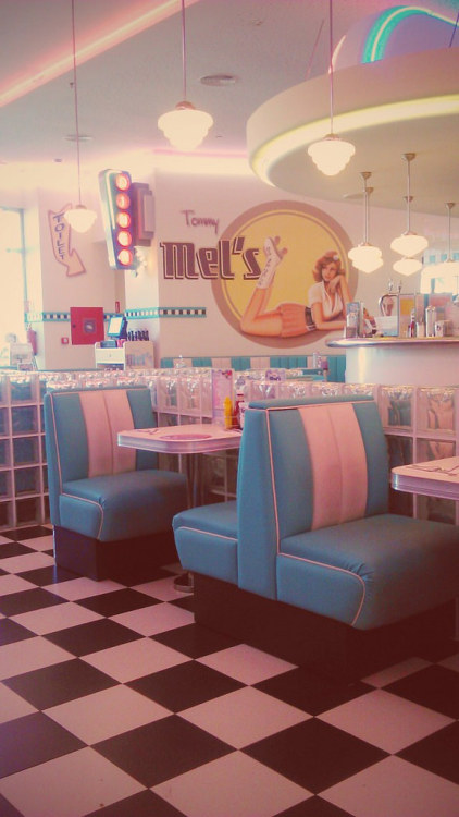 fuckyeahvintage-retro:1950s Diner © Niamh Wilson