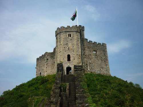 The Keep at Cardiff Castle, May 2016William the Conqueror’s oldest son, Robert Curthose, spent the l