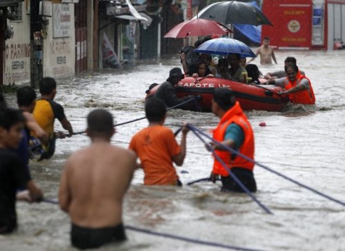 neil-gaiman: kellysue: girlslikecarsandmonet: Manila submerged. Please signal boost, along with the 