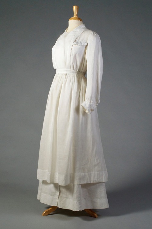 Nurse’s uniform ca. 1918From the Kent State University Museum