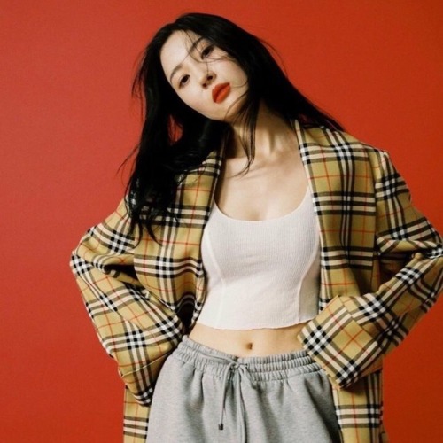 ˗ˏˋ sunmi x red icons ↷ like or reblog if you save;♡°