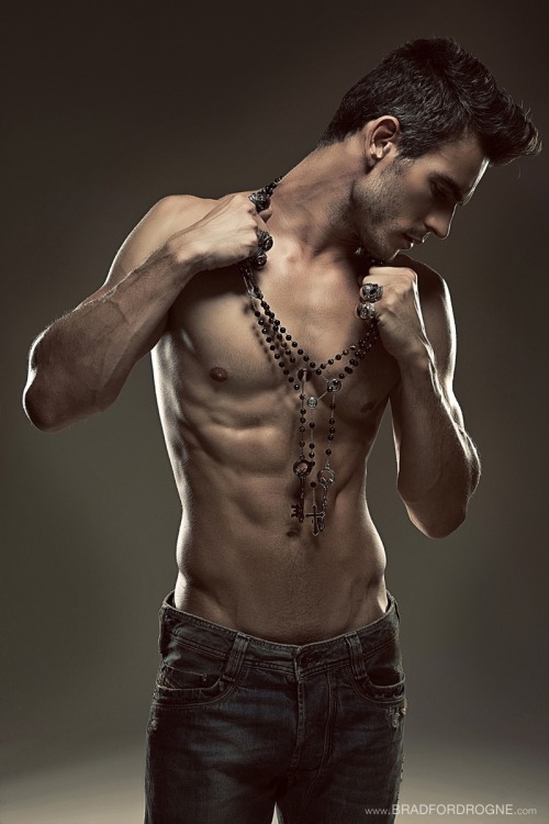 tumblinwithhotties:  Josh Kloss