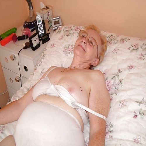 giannisgrpap:  I love grannies. If you want to exchange granny photos and videos, email me at giannispapgr@yahoo.co.uk