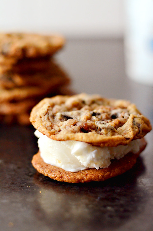 fullcravings:  Toffee Chocolate Chunk Ice Cream Sandwiches 