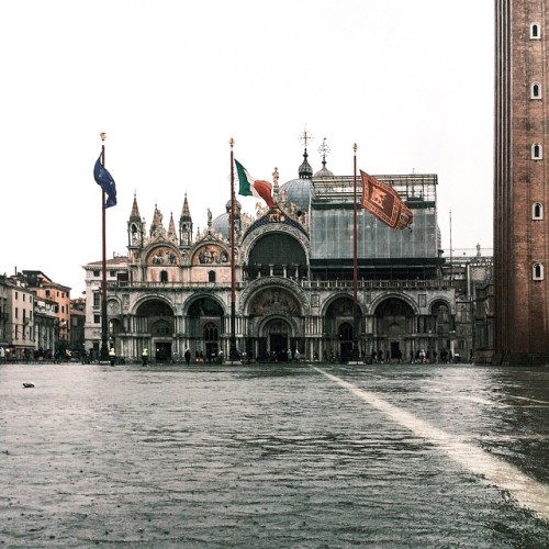 archatlas: #hightidesoclock - Marco Gaggio A small sampling of the images of Venice you will fi