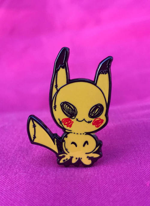 retrogamingblog - Mimikyu Pins made by ContentPlay