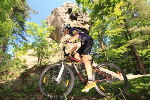 asturiasbike:  permanentrevolutioncycling:  Jamis Exile Comp 2012  Ganas de sol y calorín #asturiasb