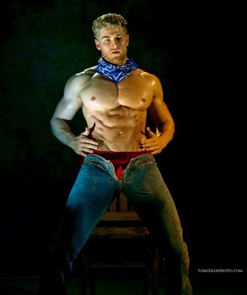 nickfolio:Patrick Henning by Tom Cullis