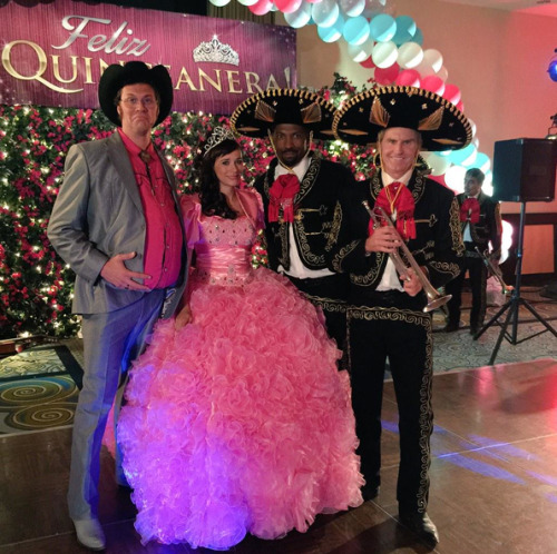 sublimecinema:
“Rashida Jones ‏@iamrashidajones
Dreams really do come true.
@deoncole @JereBurns @hayes_macarthur @AngieTribecaTBS
#quinceanera #24yrstoolate ”