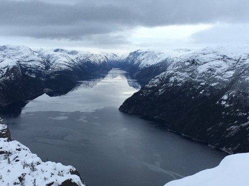 Hike to Preikestolen