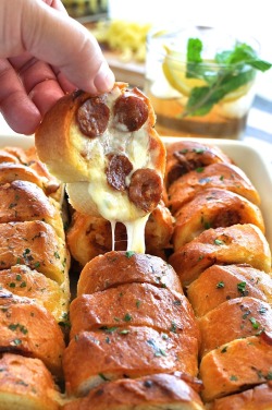 do-not-touch-my-food:    Pull Apart Pepperoni