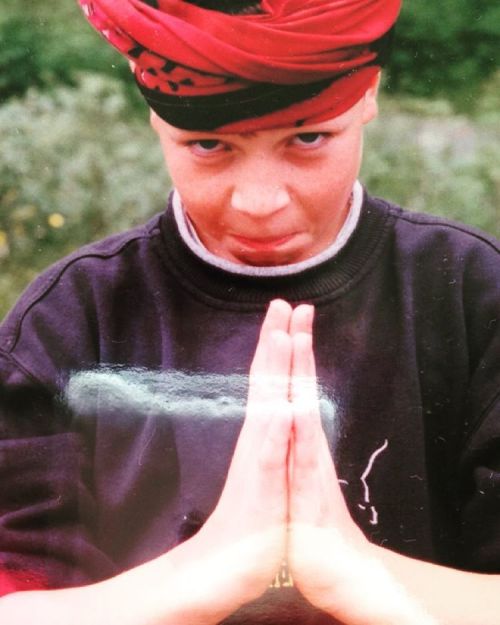 I started young#yoga #yocalm #life #travel #kidsyoga #mensyoga #menshealth #sunpoweryoga #asana #p