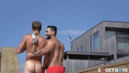 gayartplus: Memorial Day is when most people start heading back to the beach. In celebration of that