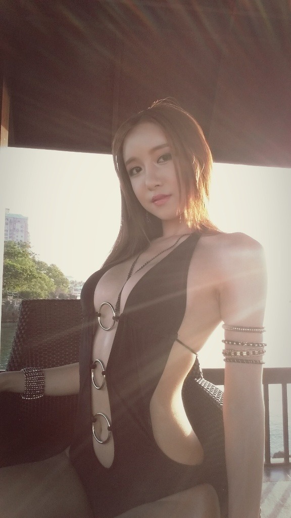 Gravure & Glamour