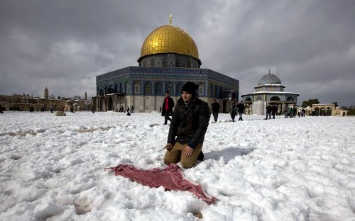 islamandart: snowfall in Middle East