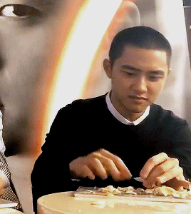 Kyungsoo Vs. Fortune Cookie 👊 