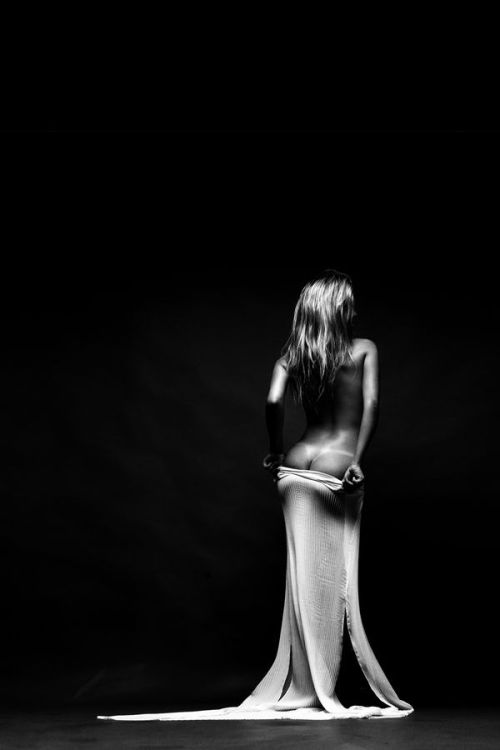deviantdaveed:  crescentmoon06666:  by Primo Tacca Neto on 500px  dd