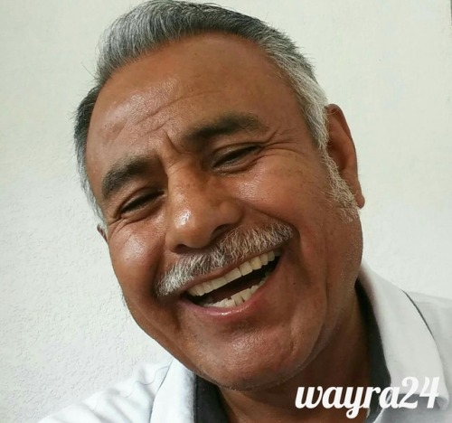 wayra24:Hermoso bigoton