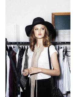 27nunio:  Lindsey Wixon in the new campaign