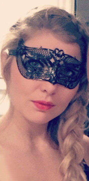misssweetdk:  I went to a masquerade manifest Yesterday, a first of everything♥️
