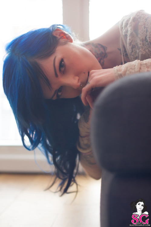 sglovexxx:  Riae Suicide