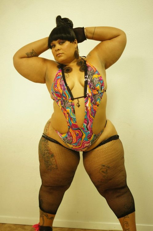 phatlover21: frogtownboy: teriblo: Look at the size of That Bitch!!!! Damn !!! If you get caught che