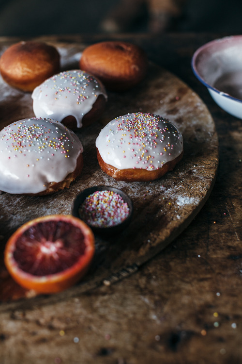 sweetoothgirl:    challah donuts  