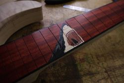 guitarbage:  Shark Inlay on a Waghorn Kronos 7