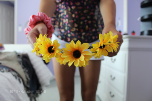 heyits-maya:this flower crown that I made is cute :3