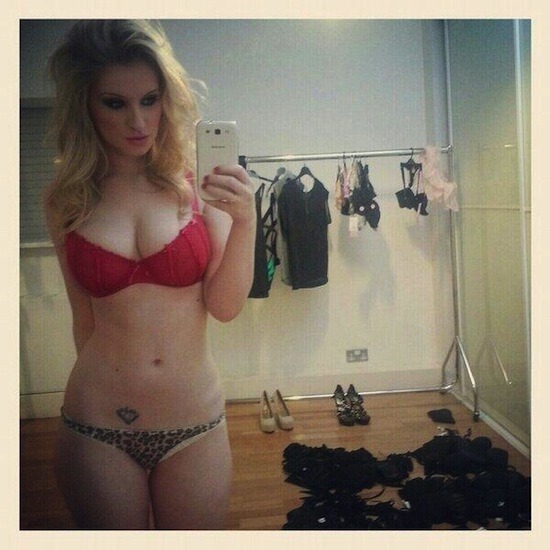 agirlsguidetoinferiority:  Always make sure he’s happy with your body, or he’ll