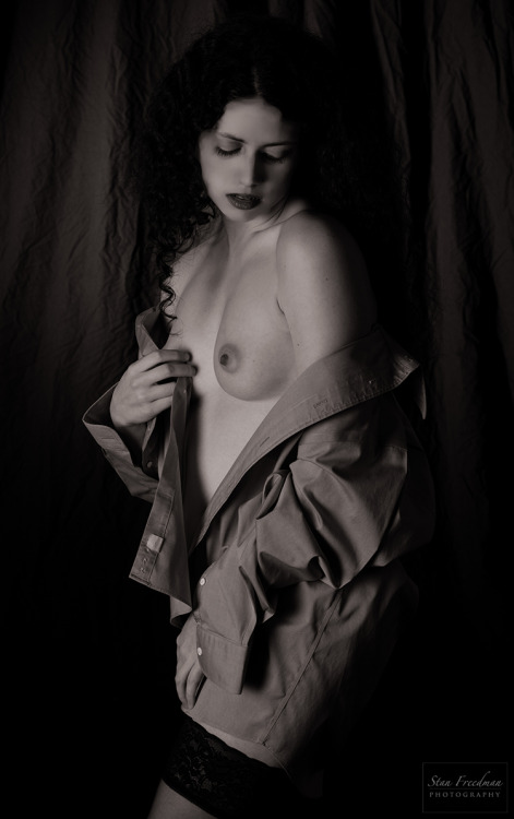 stanfreedmanphoto: stanfreedmanphoto:   Gemmabelle - Dress Shirt Series #5 - Monochrome Stan Freedman Photography Model - Gemmabelle   Rebloged by the photographer  