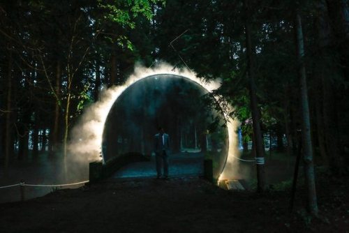 linxspiration:This Arch Of Mist and Light In a Japanese Forest Looks Like a Video Game Portal