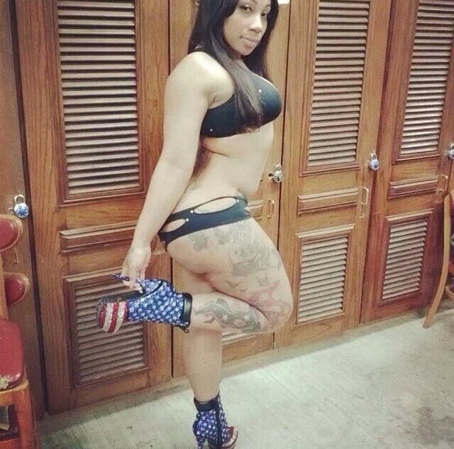 evans601:  #thickthursday: London Jackson @bunz4ever  MONZTA HOOD DONKS!