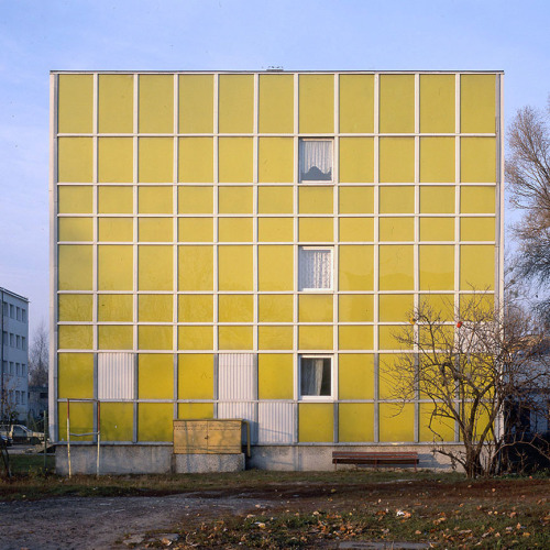 archivemodernarchitecture:Yellow emalite housing estate, Warsaw, Poland, 2005. © Nicolas Grospi