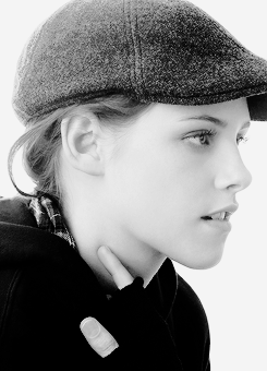 kristensource:  New/old portraits of Kristen