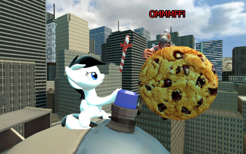 Hehe…my cookie! >:3
