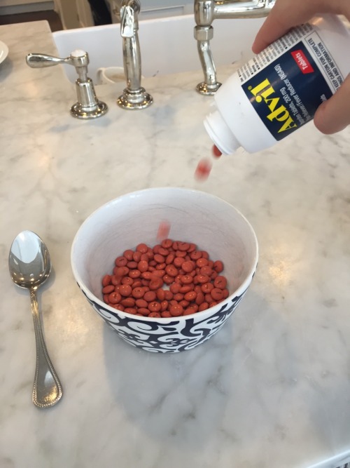 michaelwantsanotherslice:  Breakfast on your period  And kidney failure in a bowl