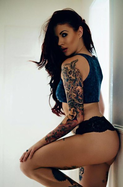 tattedbeautues:  Linzie Belle