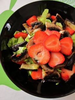 foodffs: Strawberries and Grilled Vegetables