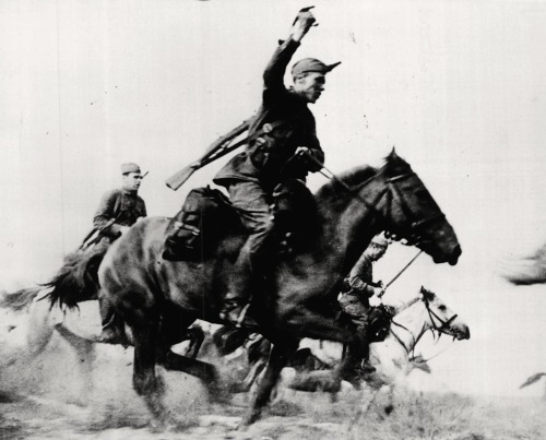 piety-patience-modesty-distrust:Russian Cavalry, 1941