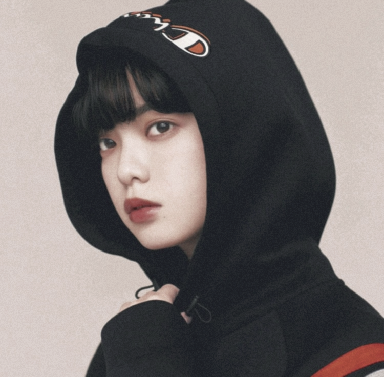 silkcrown:  𝘵𝘦𝘤𝘩𝘪 (𝘬𝘦𝘺𝘢𝘬𝘪𝘻𝘢𝘬𝘢𝟦𝟨) iconsˡᶤᵏᵉ
